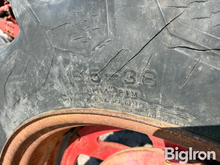 1962-case-ih-560-image-19