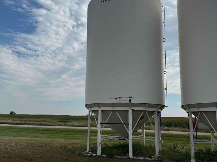 stor-king-hopper-bin-image-1