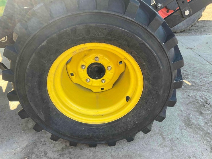 john-deere-2305-image-15