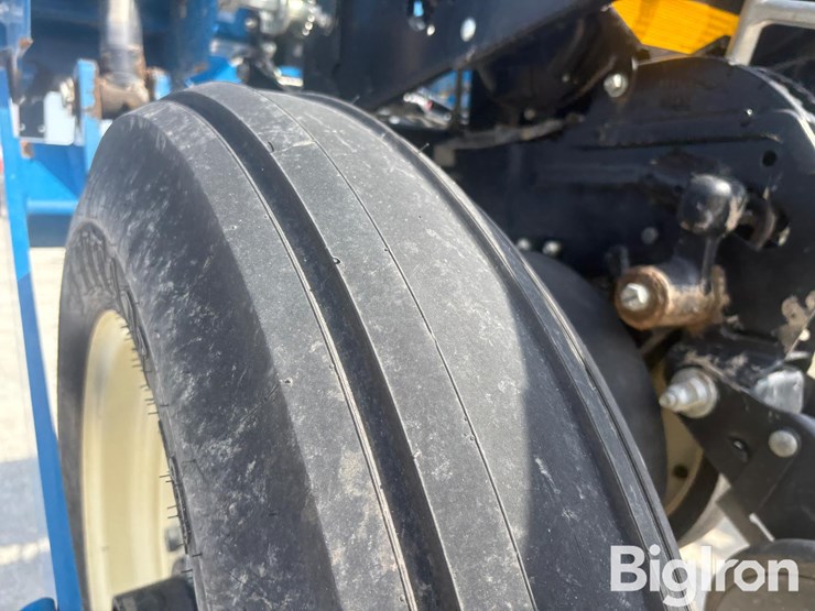 2013-kinze-3600-image-16
