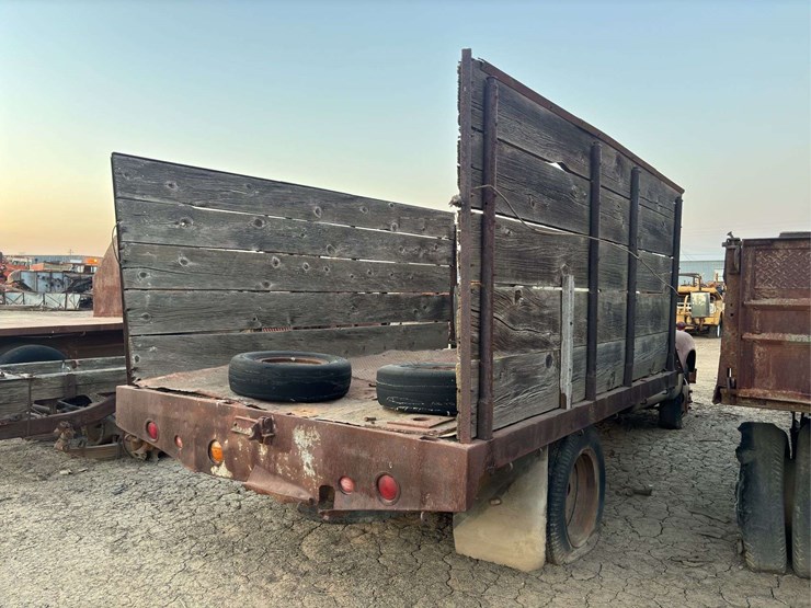 studebaker-stake-bed-truck-image-6