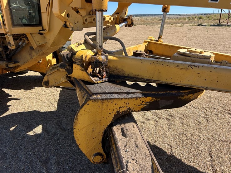 deere-770bh-image-29