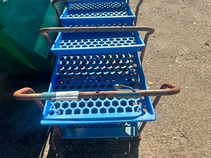 rolling-carts-image-1