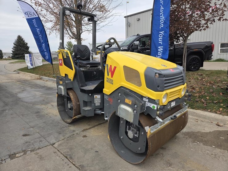 #5056-•-2019-wacker-neuson-rd28-smooth-drum-roller-image-7