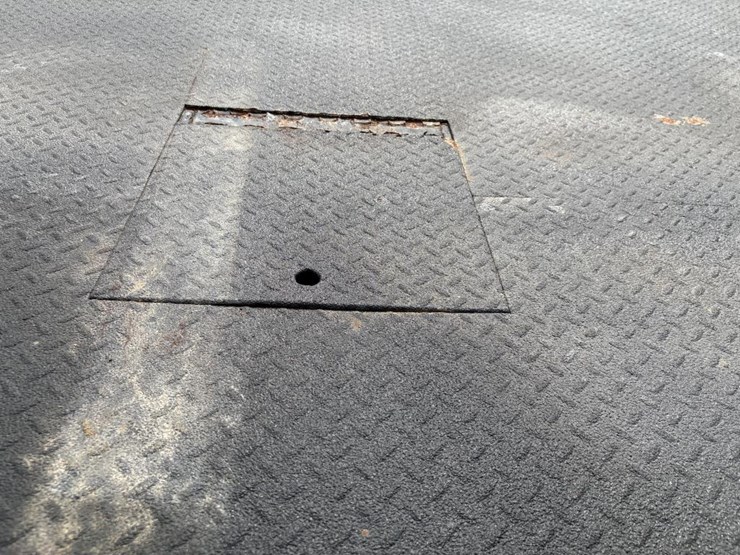 2015-dodge-ram-3500-image-16