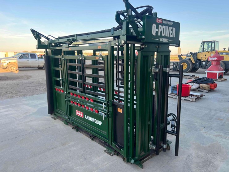 2019-arrowquip-q-power-106-series-hydraulic-squeeze-chute-image-5