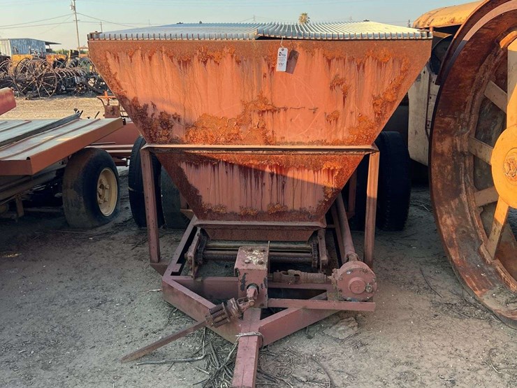 fertilizer-wagon-image-2