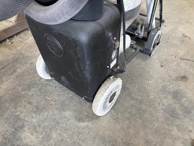 #5093-•-pullman-ermator-s26-hepa-vacuum-w/-c3000-separator-image-8