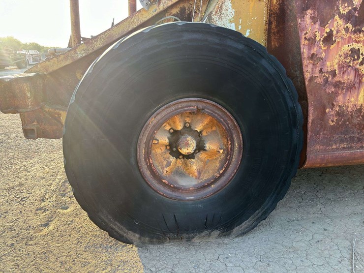 euclid-tractor-tanker-image-13