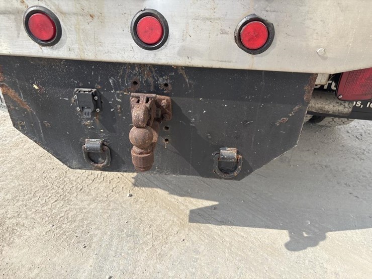 2016-dodge-ram-3500-image-40