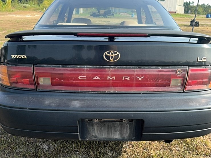 1994-toyota-camry-le-image-5