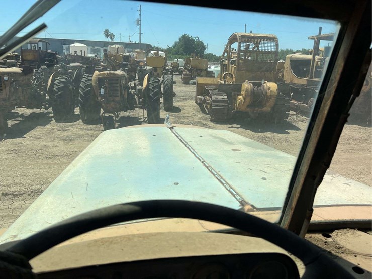 autocar-diesel-dump-truck-image-32