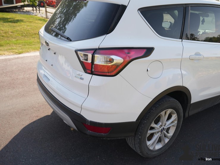 2017-ford-escape-image-19