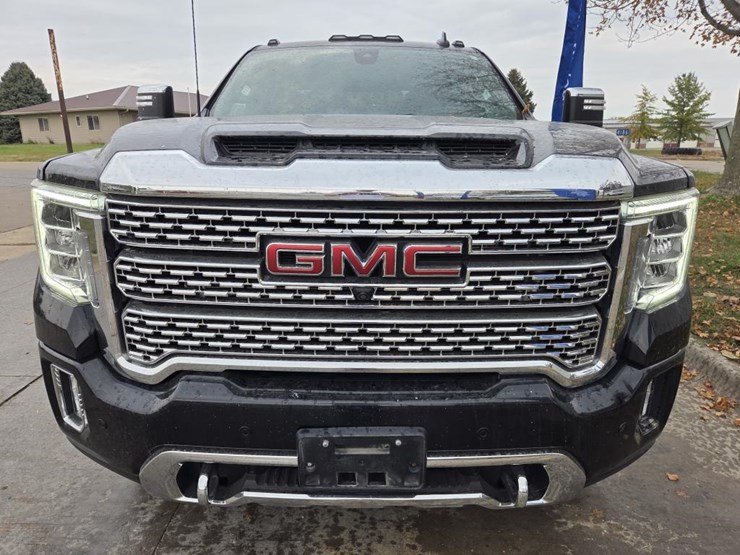 2023-gmc-3500hd-image-9
