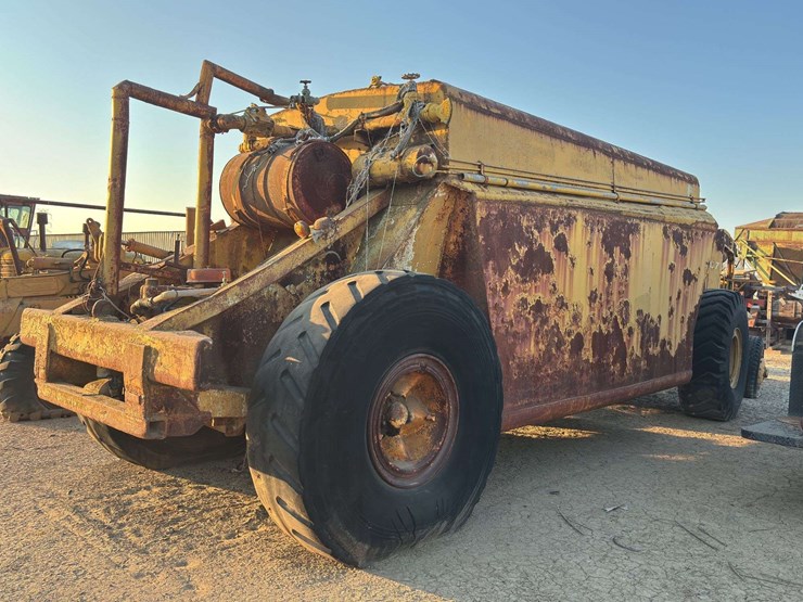 euclid-tractor-tanker-image-5