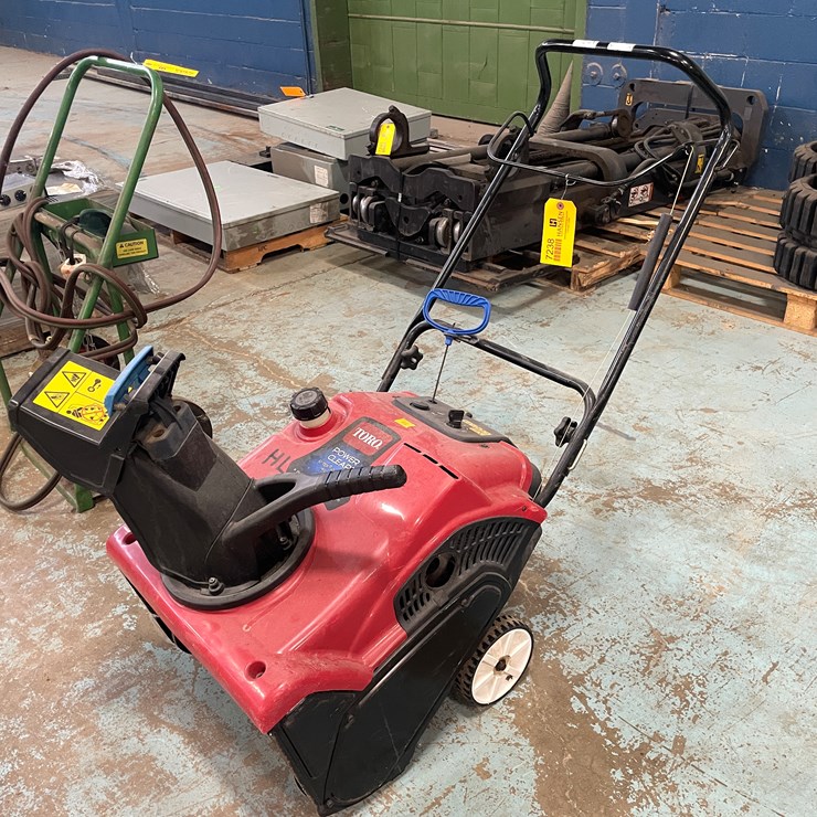 #7238 • Toro Power Clear Snowblower