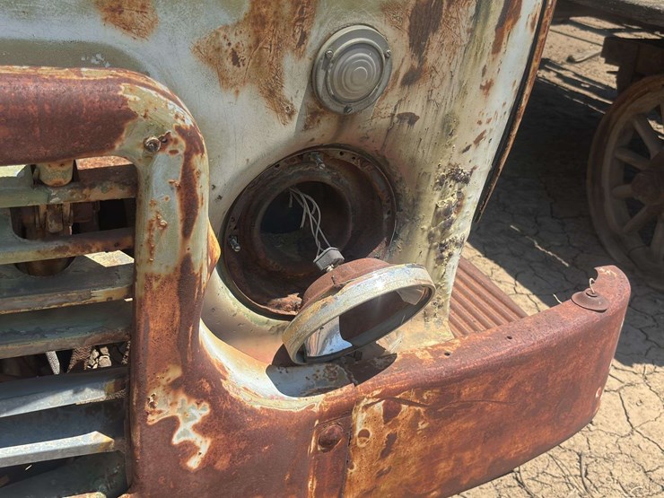 white-3000-truck-image-20