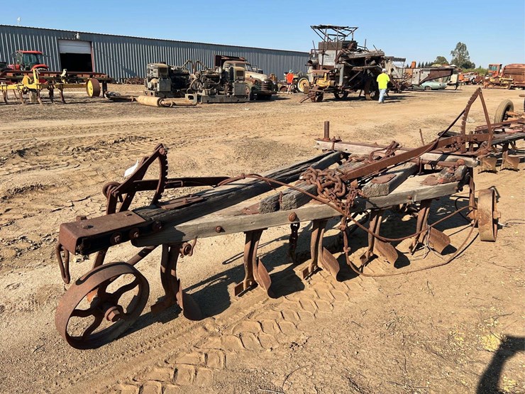 stockton-5-bottom-wood-beam-plow-image-15