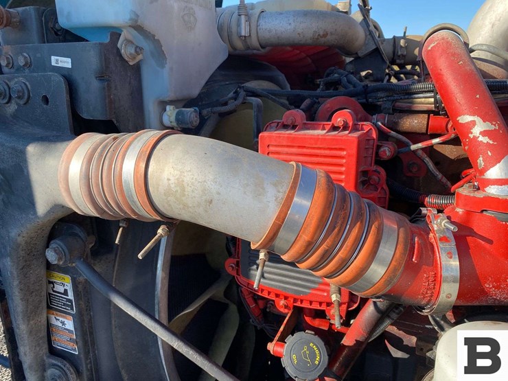 2013-peterbilt-367-image-44