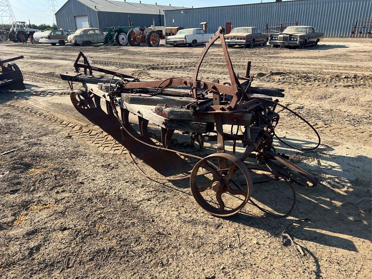 stockton-5-bottom-wood-beam-plow-image-6