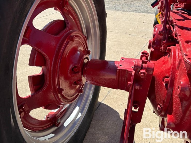 1954-ih-farmall-super-m-ta-2wd-tractor-image-14