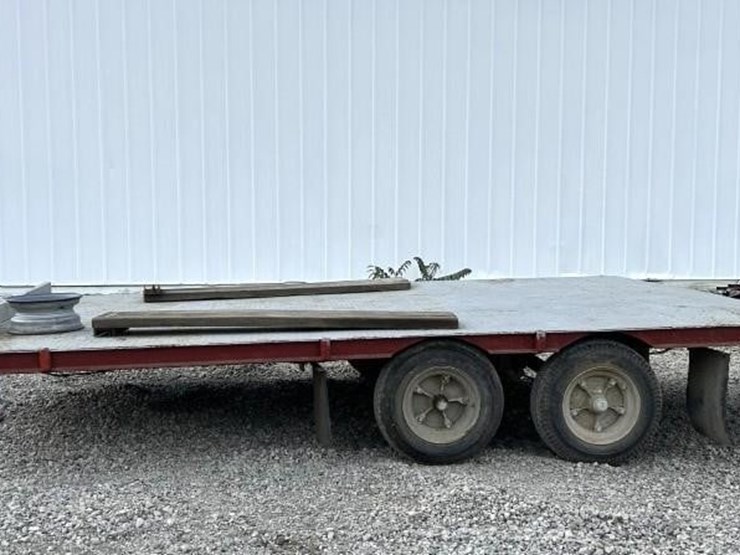 flatbed-trailer-16'-image-1
