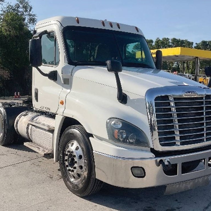 2019 FREIGHTLINER CASCADIA 125