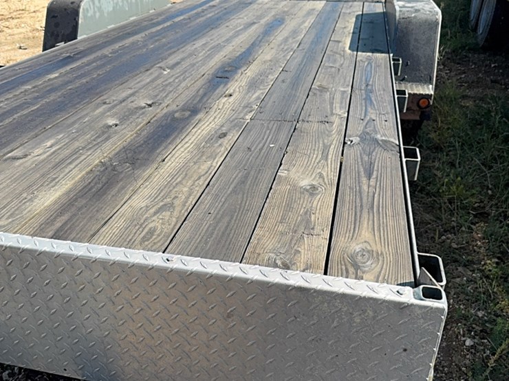 18-foot-heavy-duty-trailer-image-5