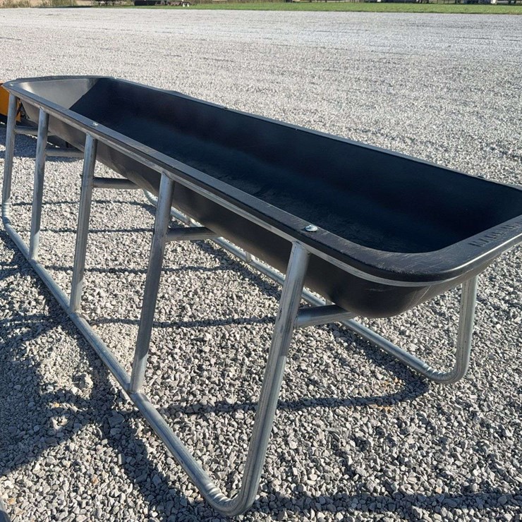 10’ feed trough