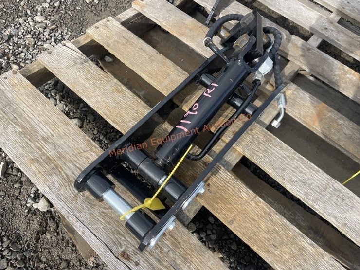 ir-mini-excavator-hydraulic-thumb-image-5