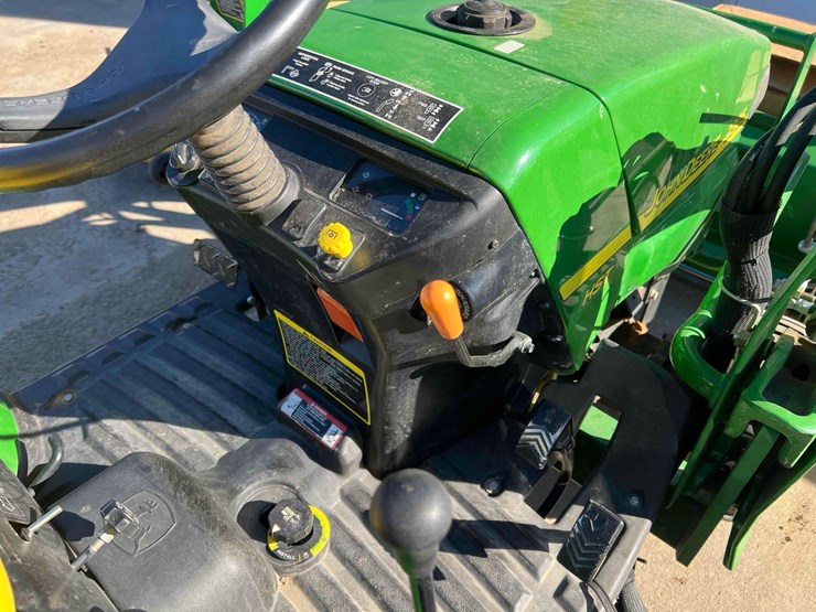 john-deere-2305-image-13