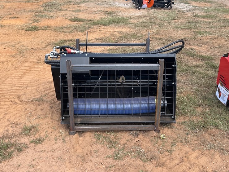 #473-•-quick-attach-mixing-bucket-image-3