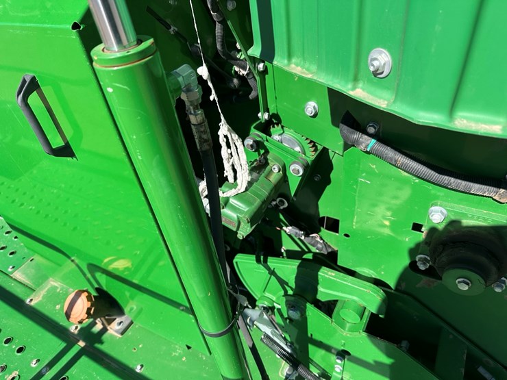 2017-john-deere-cs690-image-39