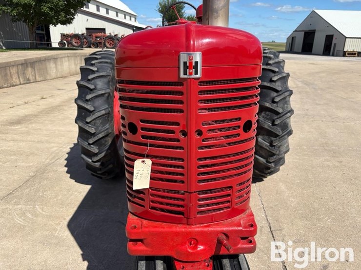 1954-ih-farmall-super-m-ta-2wd-tractor-image-13