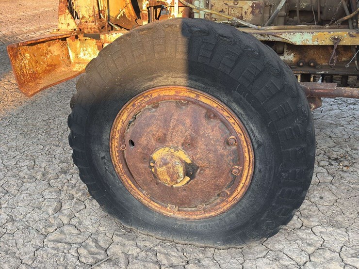 euclid-tractor-tanker-image-16