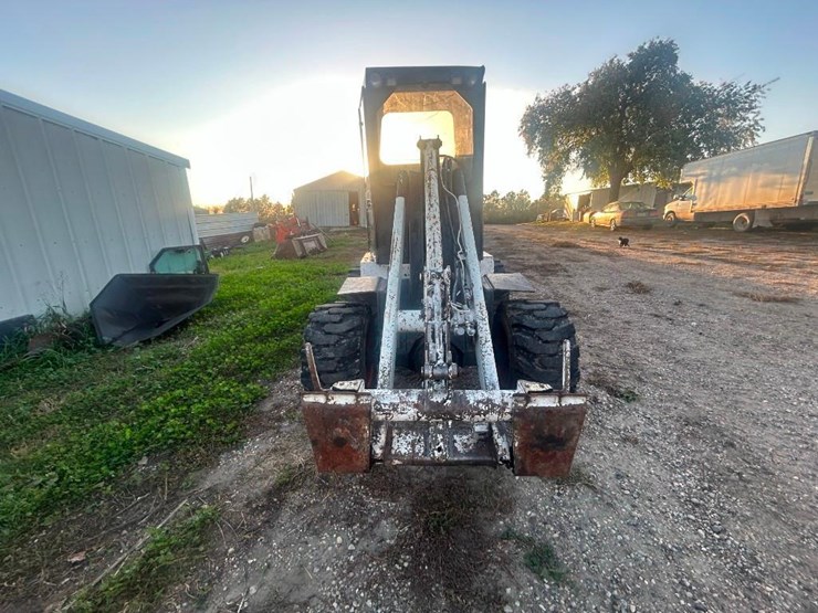 1981-model-2000-bobcat-mini-payloader-image-13