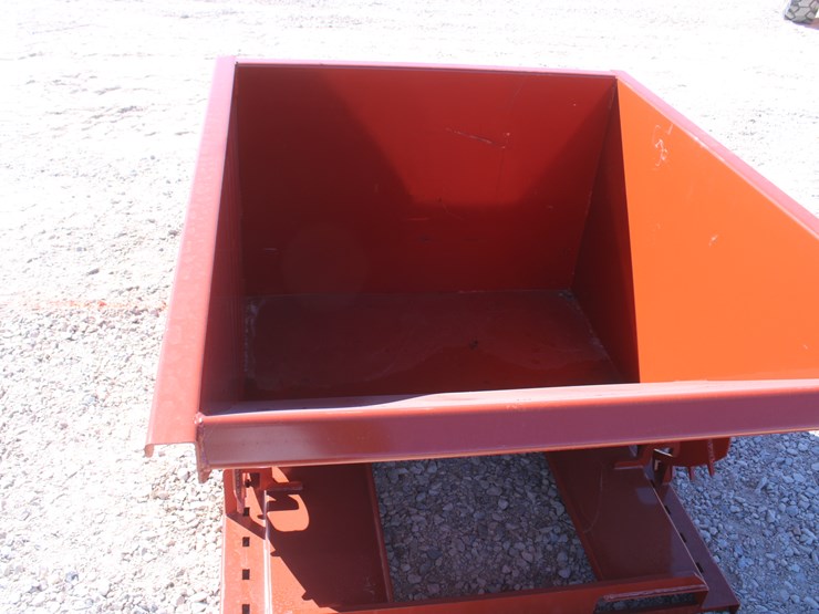 #4041-•-1.5-yard-self-dumping-hopper-image-5