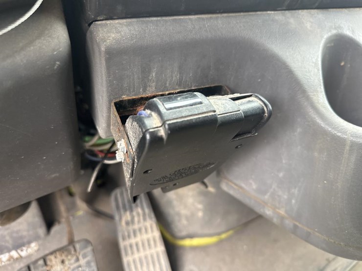 2004-caterpillar-3126-image-47