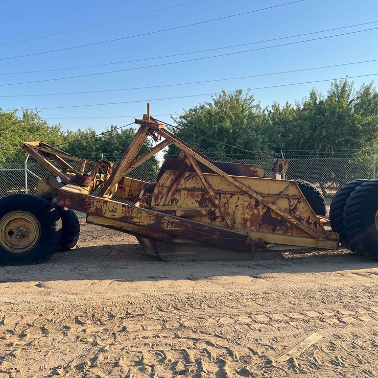 Pull Type Pan Scraper