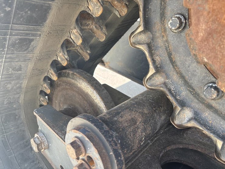 2022-bobcat-t870-image-55