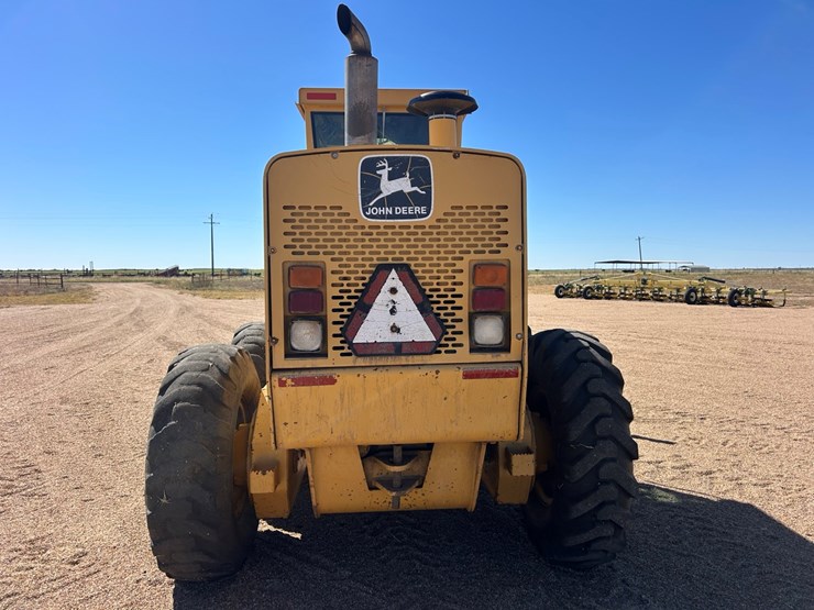 deere-770bh-image-4