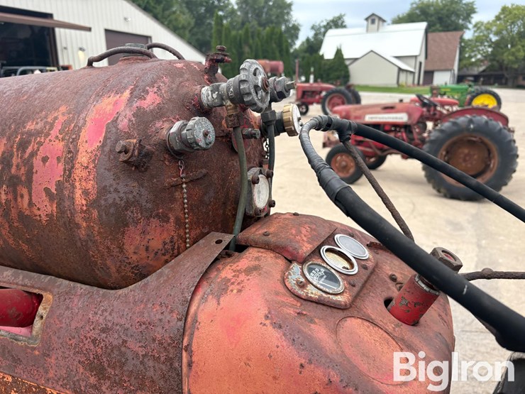 1956-international-350-image-17