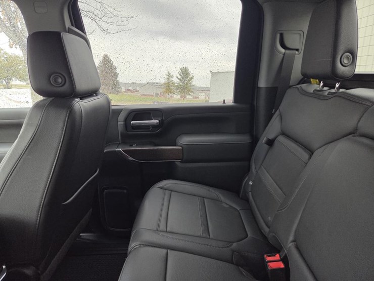 2023-gmc-3500hd-image-46