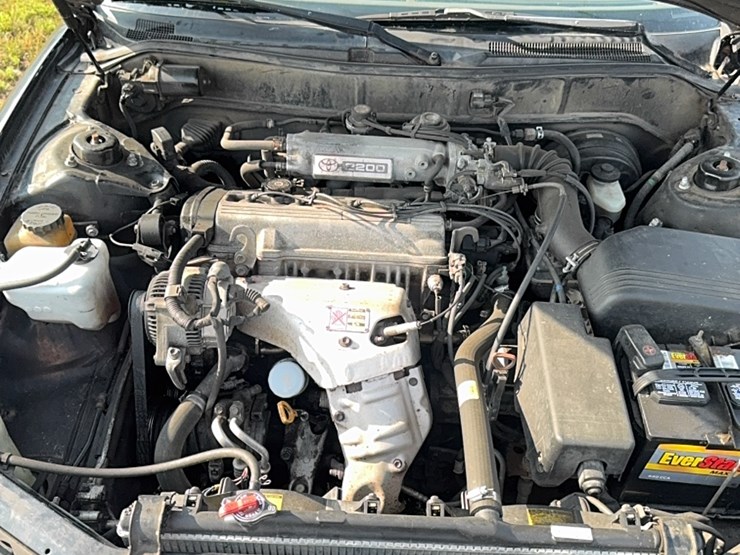 1994-toyota-camry-le-image-13
