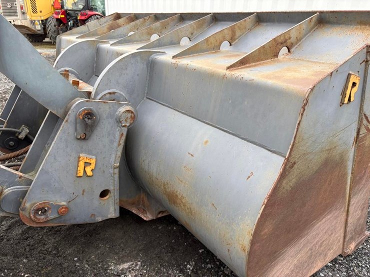 2015-doosan-dl200tc-5-image-8