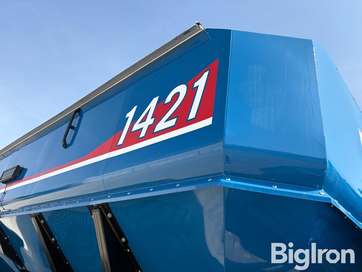 2024-kinze-1421-grain-cart-image-18
