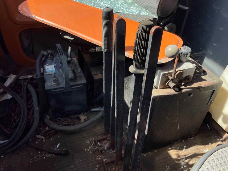 1984-ford-8000-image-58