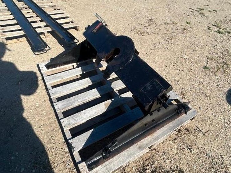 fifth-wheel-plate-image-2