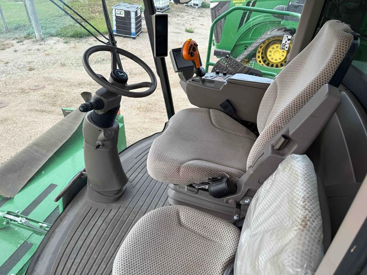 john-deere-w235-image-17