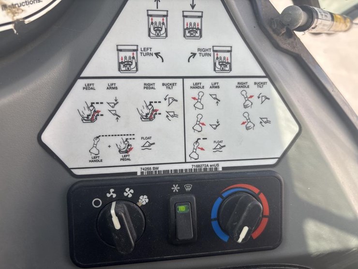 2019-bobcat-s770-image-39